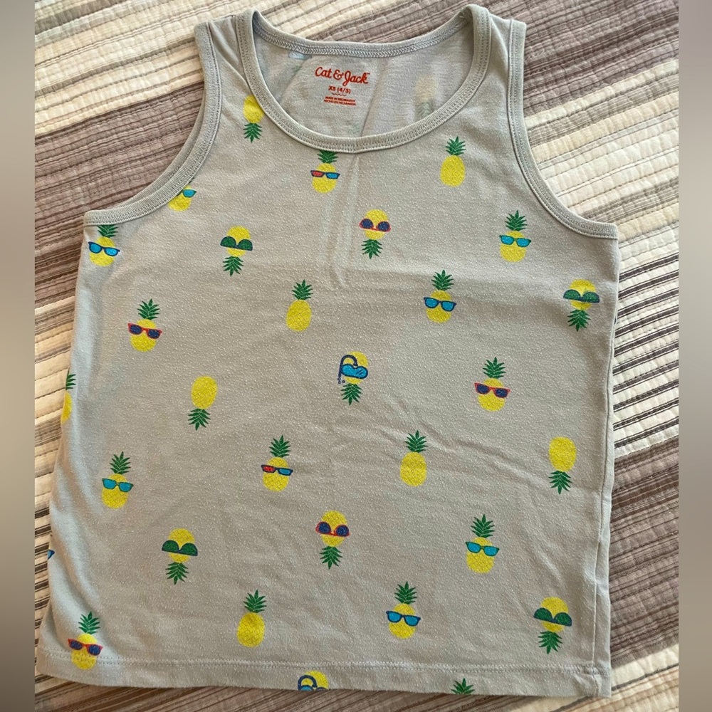 Cat & Jack Boys light grey pineapple tank top Size XS 4/5